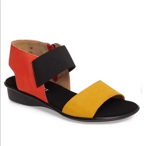 Sesto Meucci Eirly Sandals - Picture 1 of 7